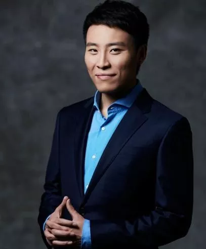 张雪峰直播转型案例：动了太多人蛋糕后的抉择